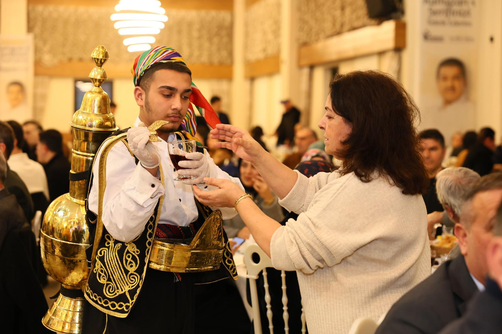 ESENLER DE 3 KADEME İFTAR