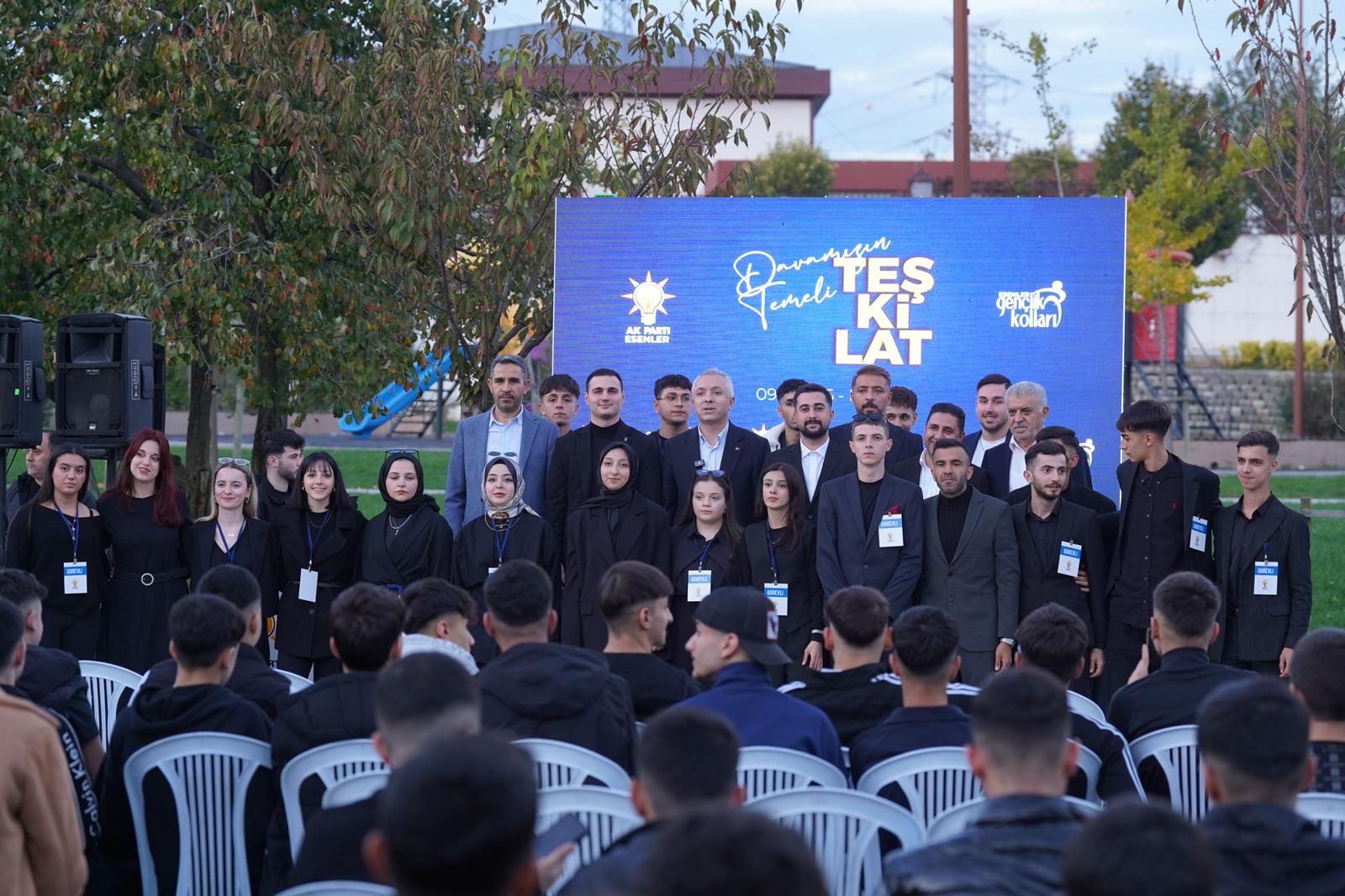 Esenler’de Gençlik Coşkusu: “Davamızın Temeli Teşkilat” Programına Yoğun Katılım