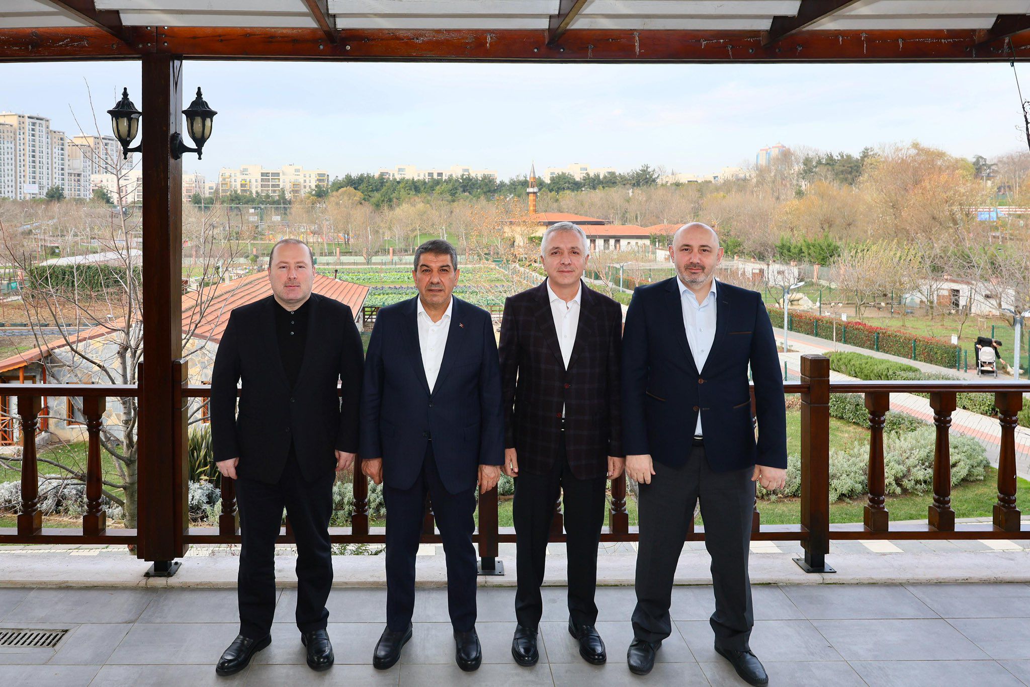 İlçe Başkanı Emrullah Erkuş, Önceki Dönem İlçe Başkanlarıyla Bir Araya Geldi